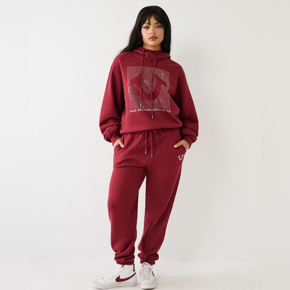 🔥🔥TRUE RELIGION WOMEN CRYSTAL RELAXED JOGGER- CABERNET  SIZE MEDIUM - Picture 3 of 10